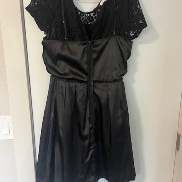 Calvin Klein size 8 black dress - Picture 3 of 8